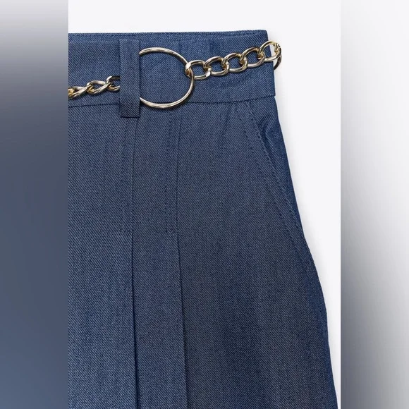NWT. Zara Blue/Indigo High-Waisted Pleaded Long Shorts. Size S.